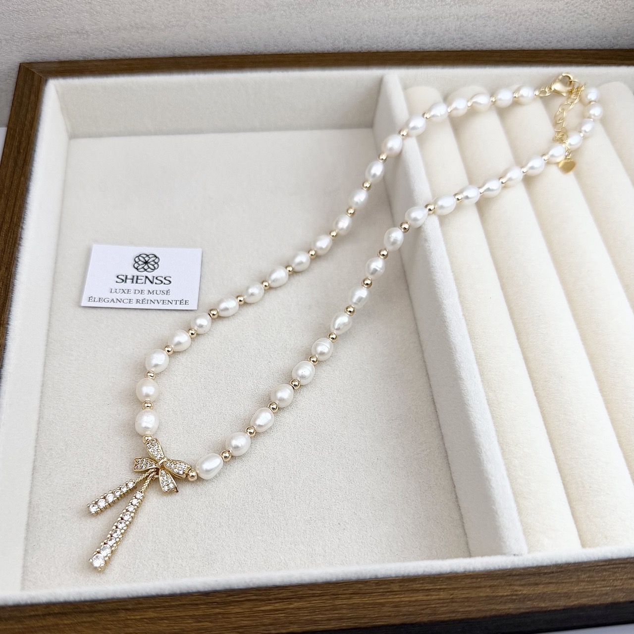 Natural Rice-Shaped Pearl Bowk - Pearl Necklace Set recension och pris