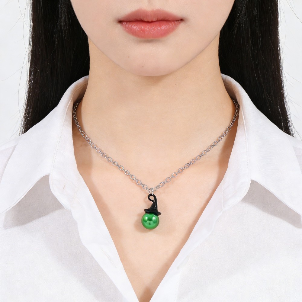 Wicked Inspired Witch Hat & Cr - Pearl Necklace Set recension och pris