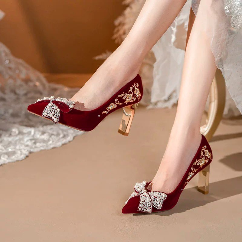 Embroidered Block Heel Single  - Pump Heel Block recension och pris